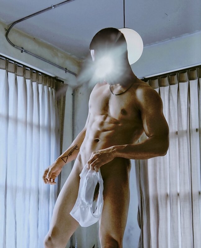 Next Image >>