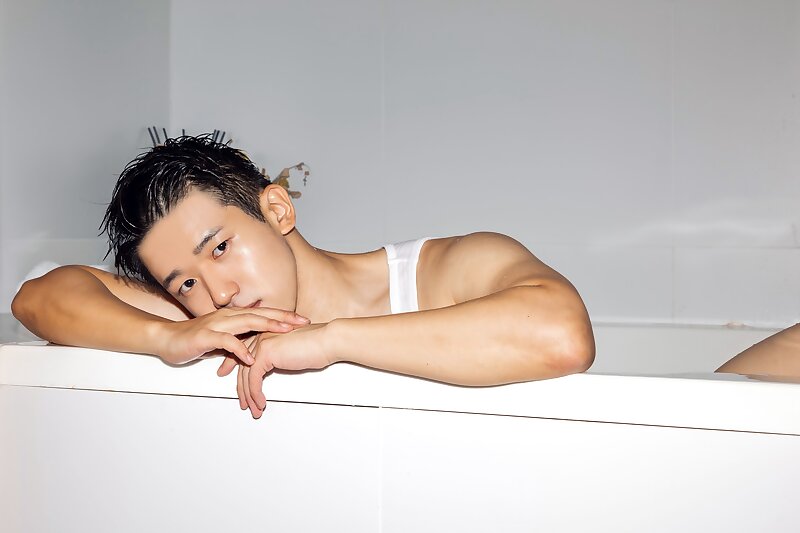 Next Image >>