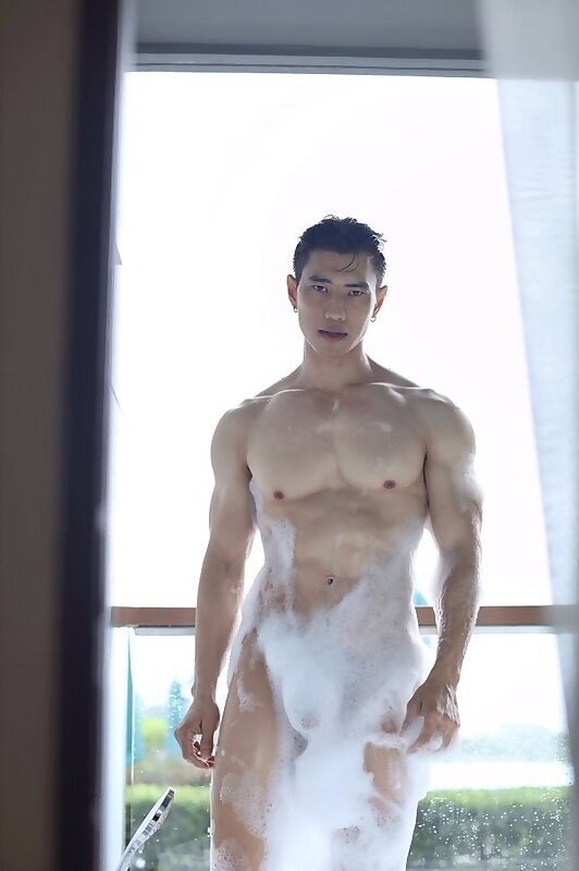 Next Image >>