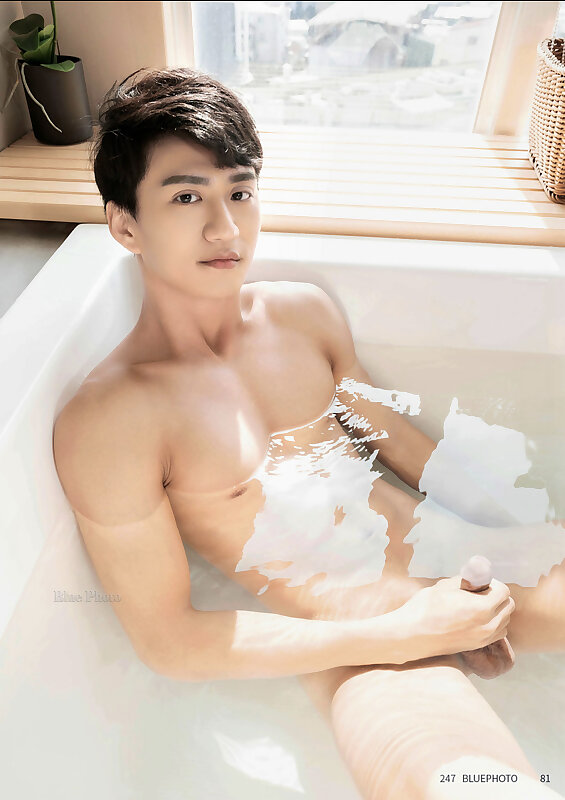 Next Image >>