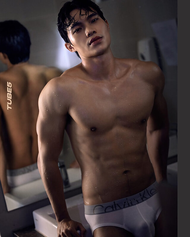 Next Image >>
