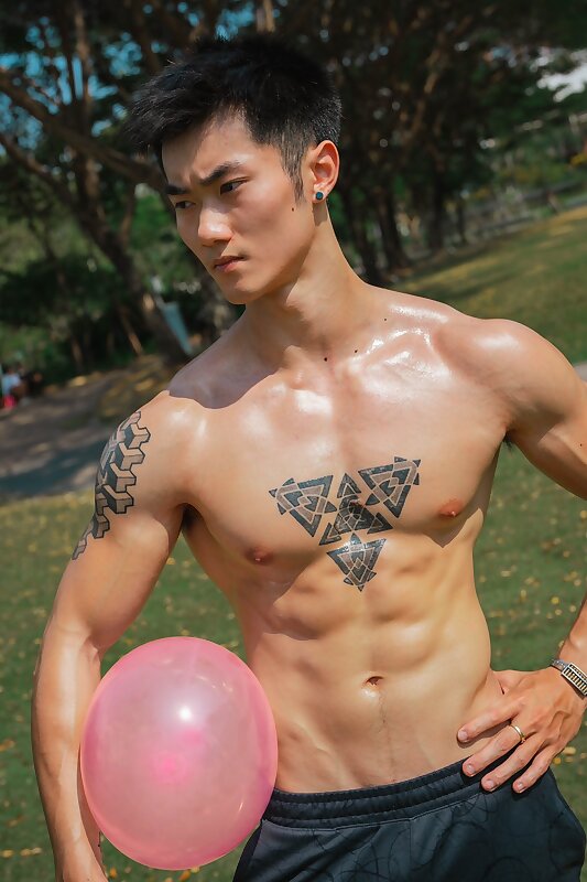 Next Image >>