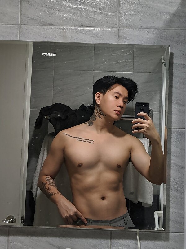 Next Image >>