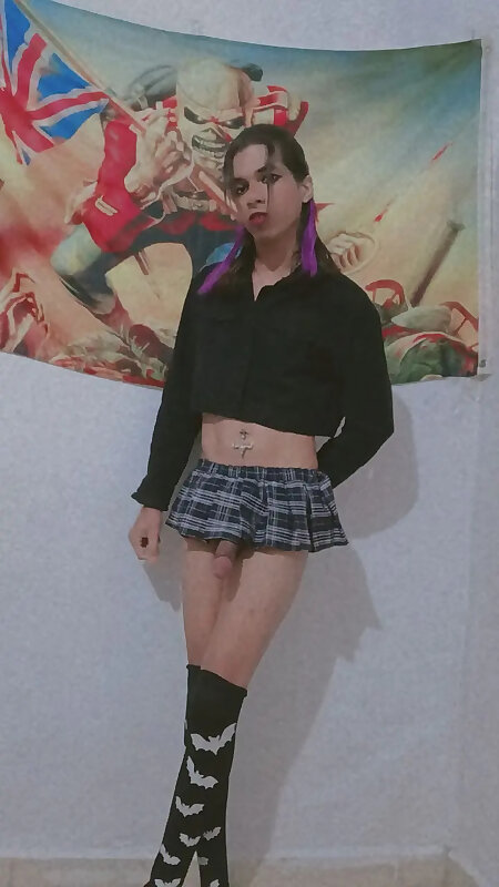 Next Image >>
