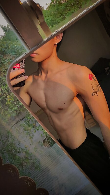 Next Image >>