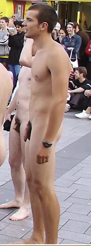 Next Image >>