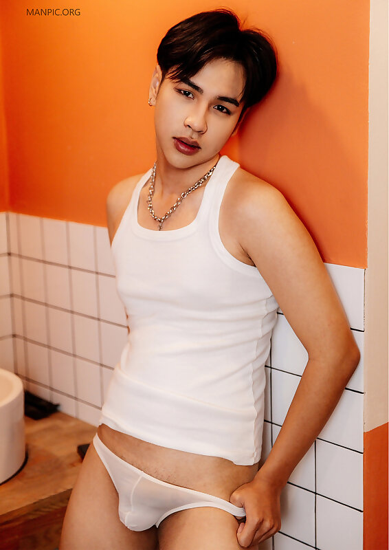 Next Image >>