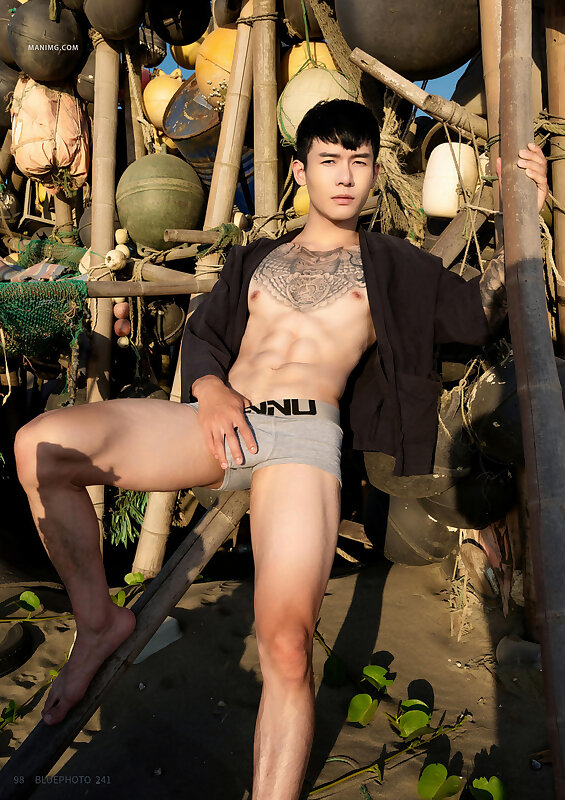 Next Image >>