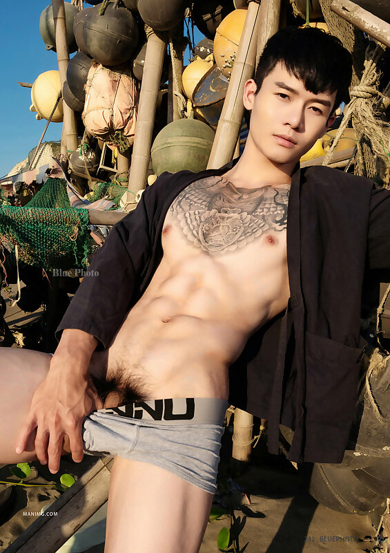 Next Image >>