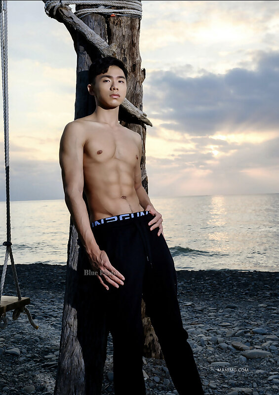 Next Image >>