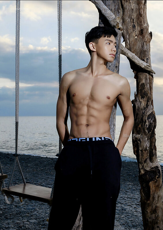 Next Image >>