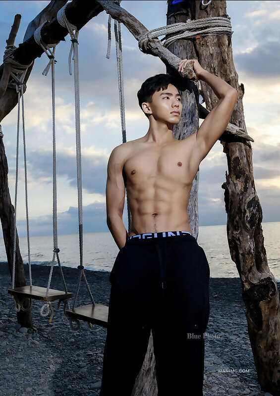 Next Image >>
