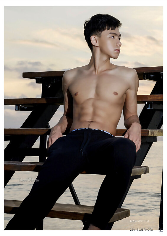 Next Image >>