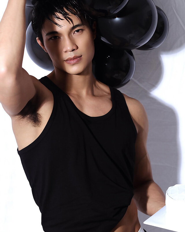 Next Image >>