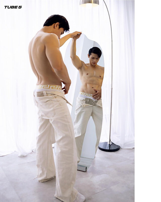 Next Image >>