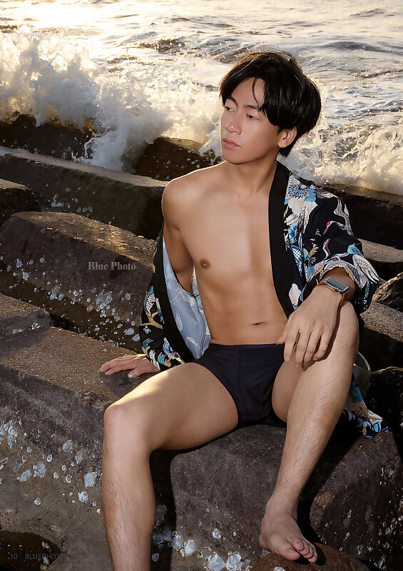 Next Image >>