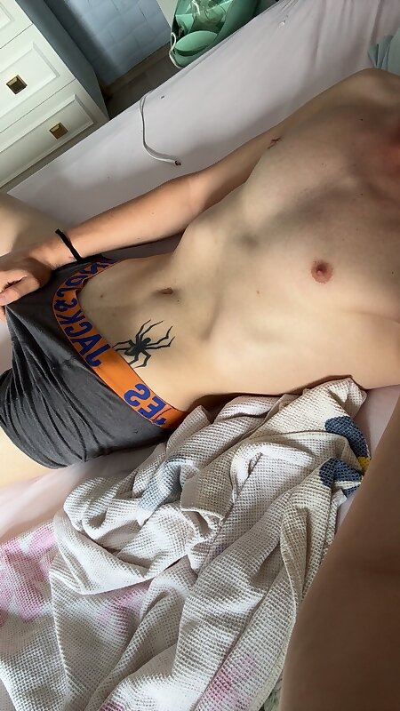 Next Image >>