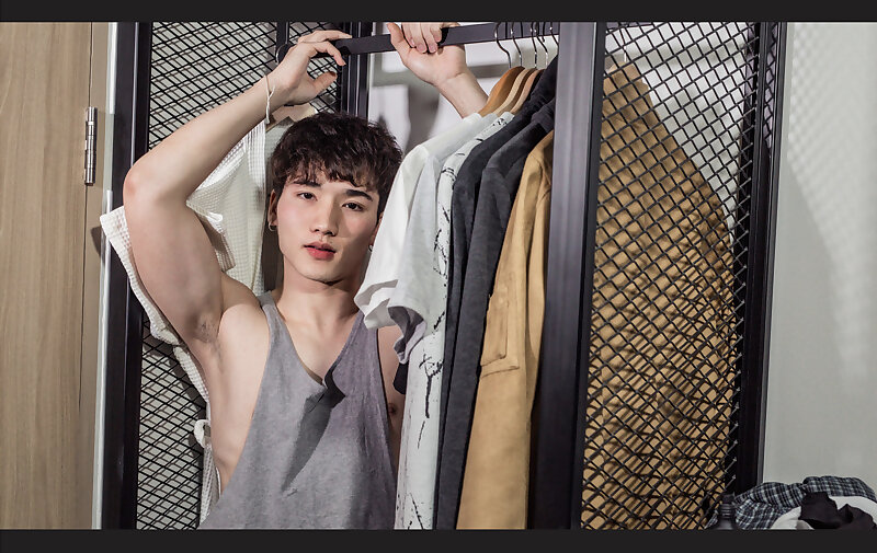Next Image >>