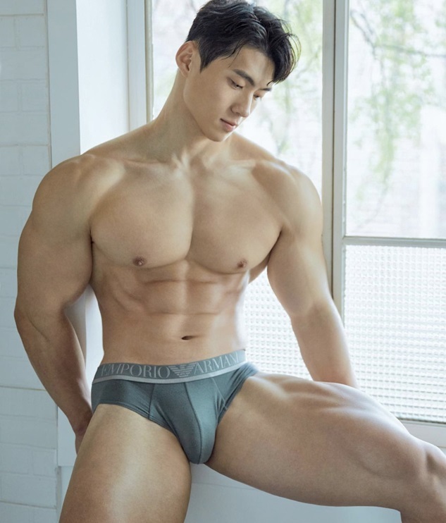 Next Image >>