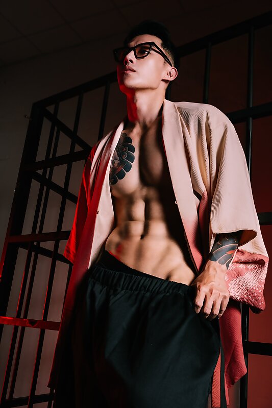 Next Image >>