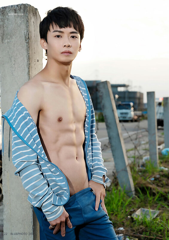 Next Image >>