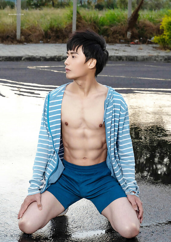 Next Image >>