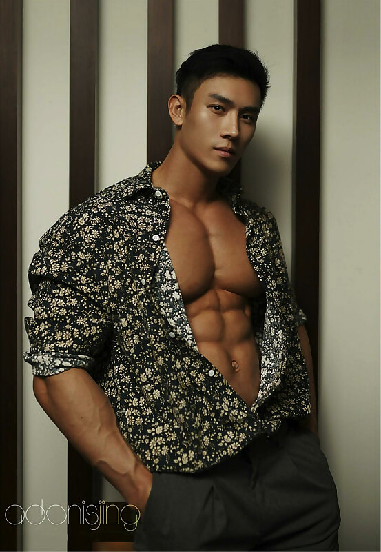 Next Image >>