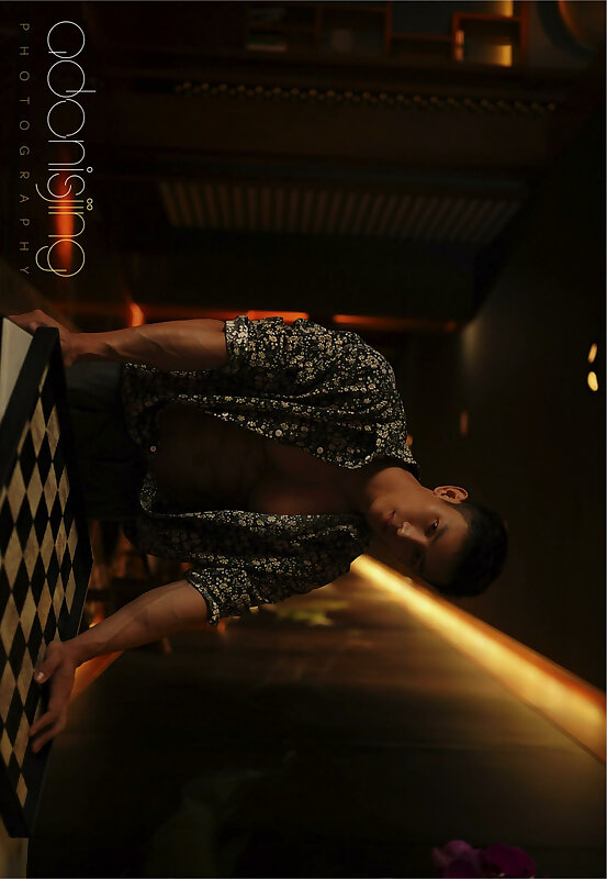 Next Image >>