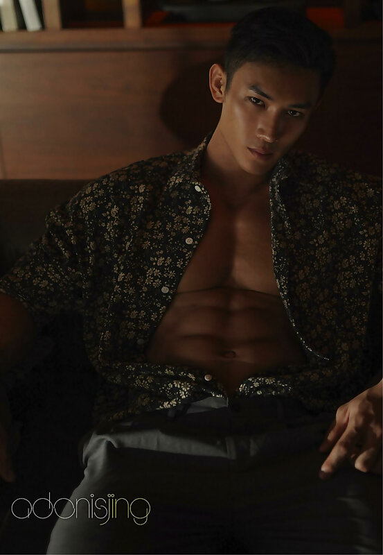 Next Image >>