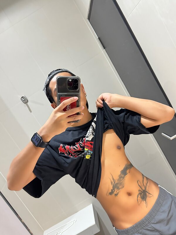 Next Image >>