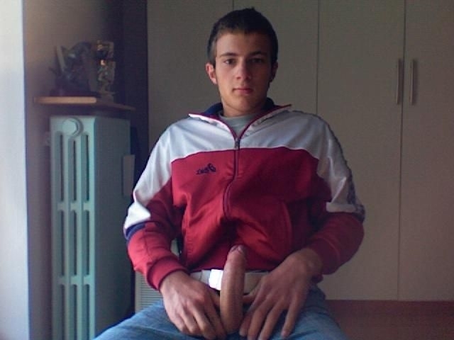 Next Image >>