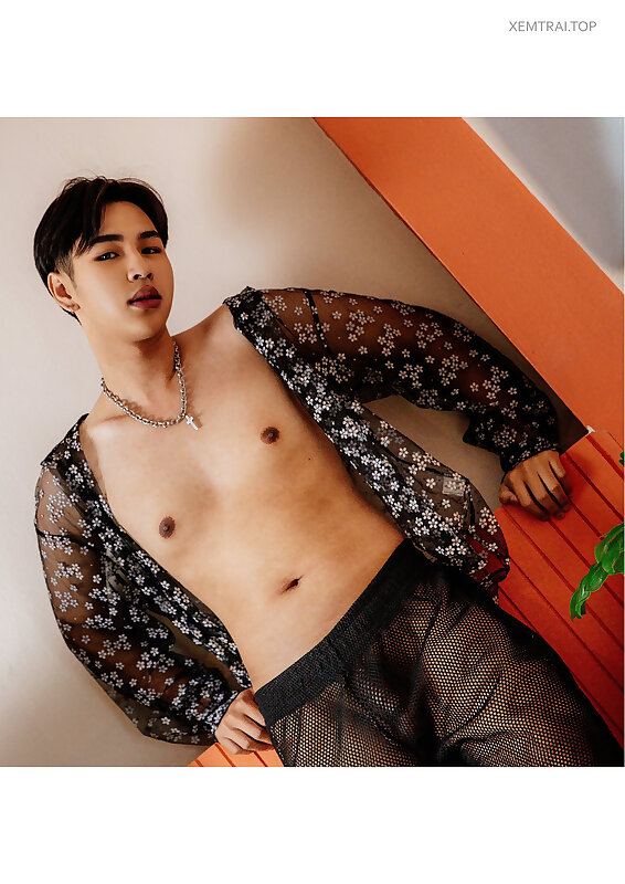 Next Image >>