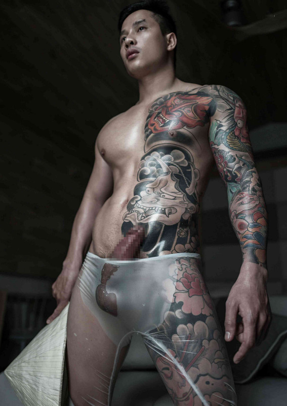 Next Image >>