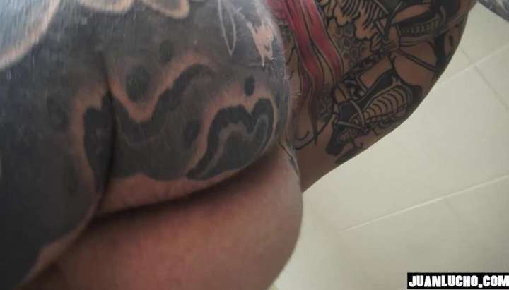 Next Image >>