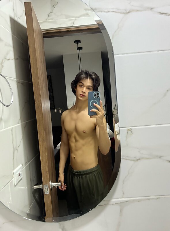 Next Image >>