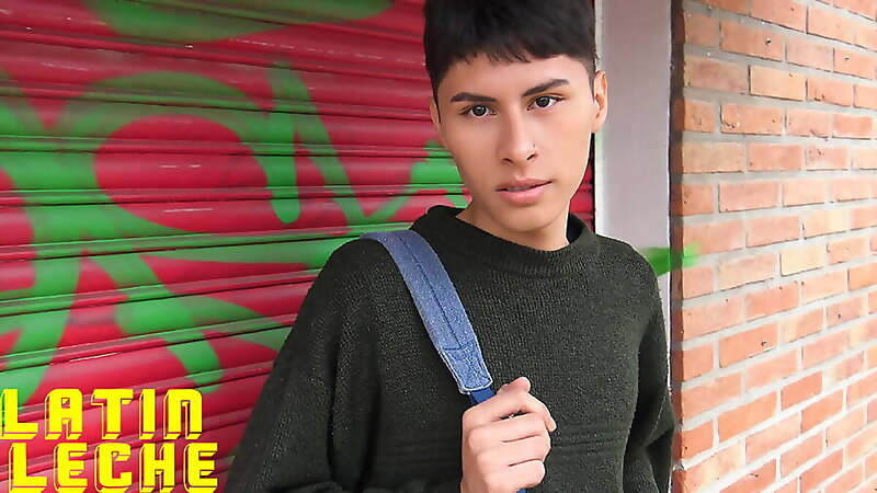 Next Image >>