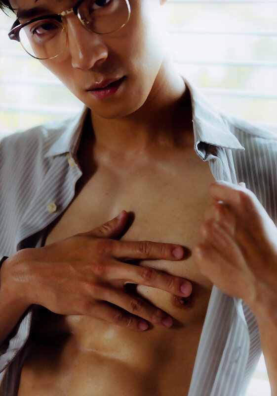 Next Image >>