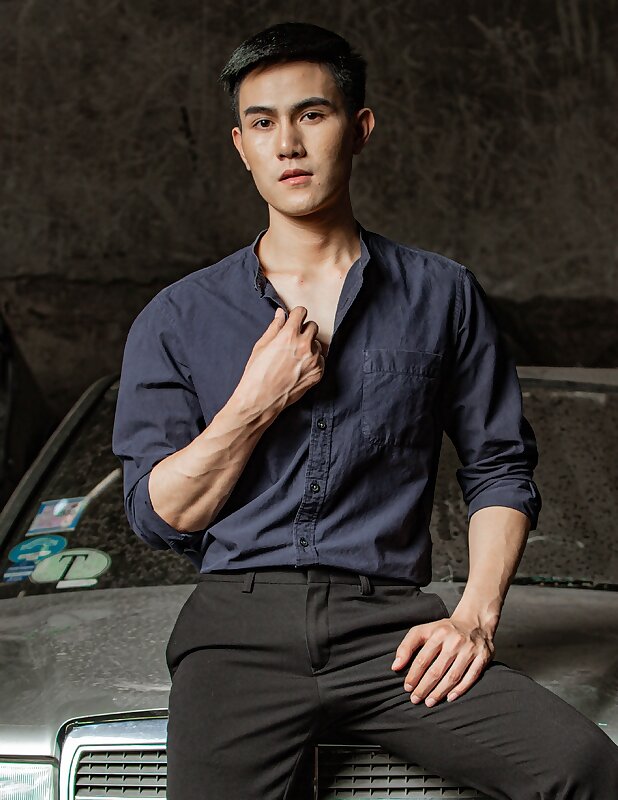 Next Image >>