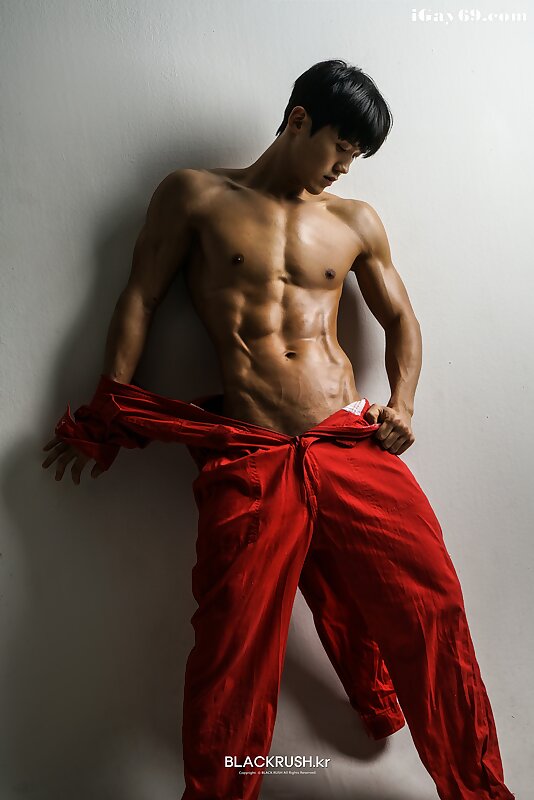 Next Image >>
