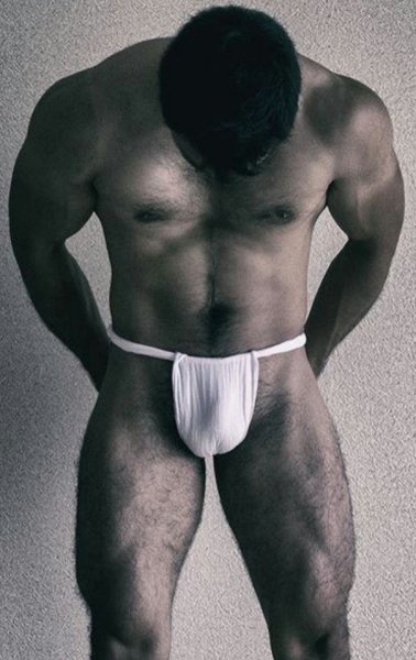 Next Image >>