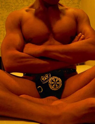 Next Image >>