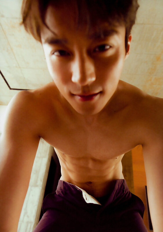 Next Image >>