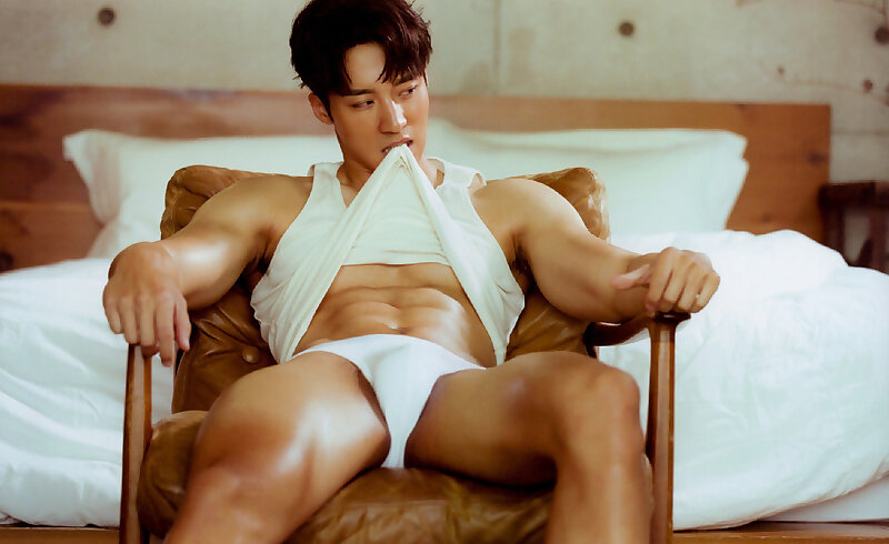 Next Image >>