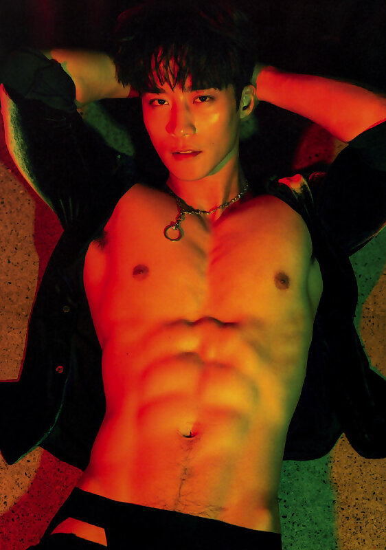 Next Image >>