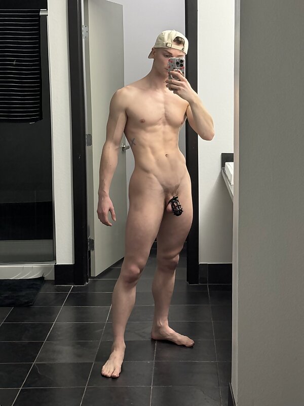 Next Image >>