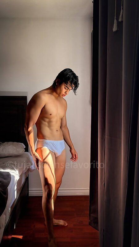 Next Image >>