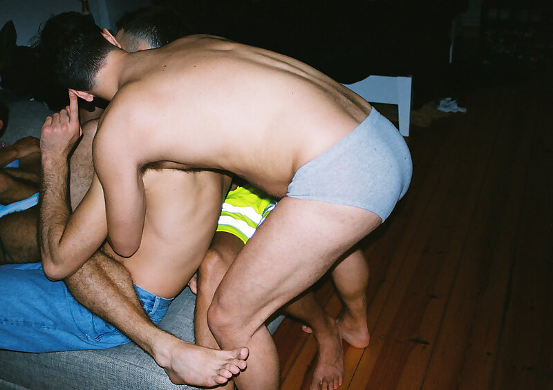 Next Image >>