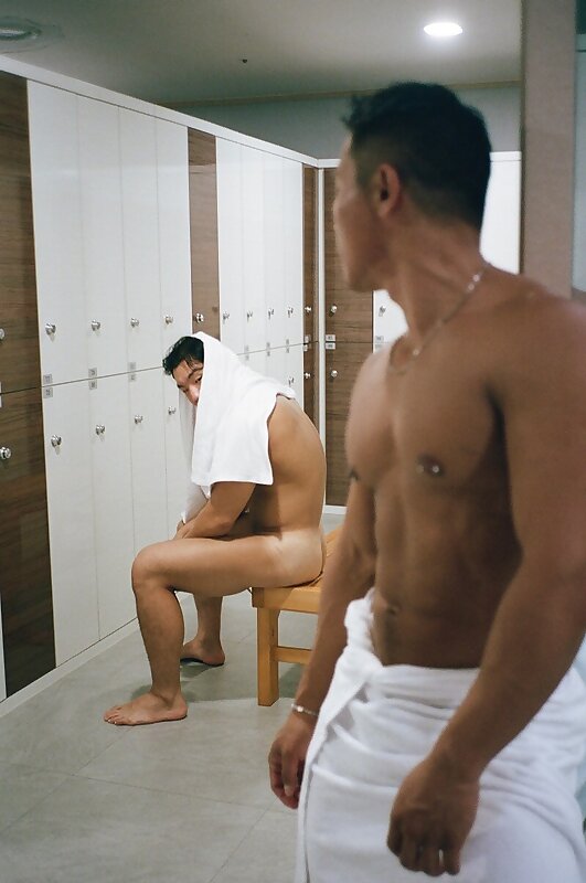Next Image >>