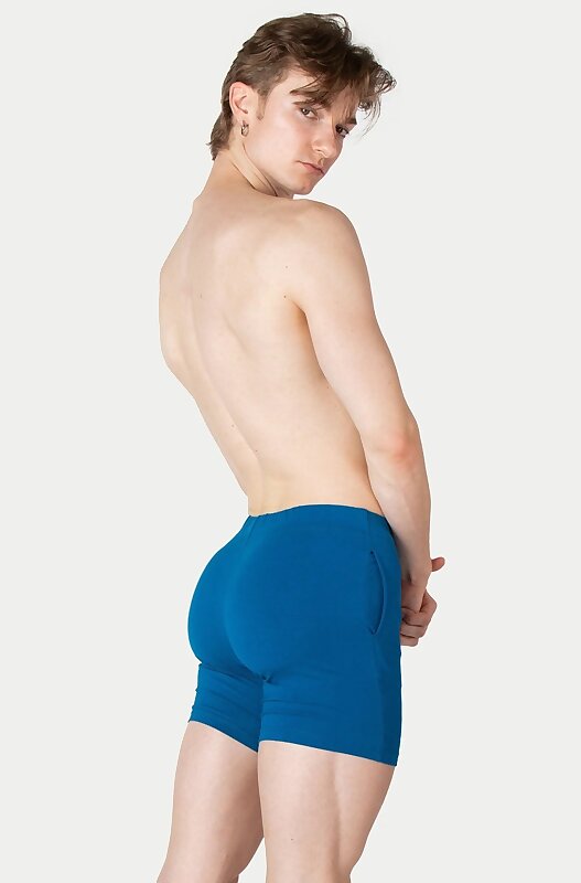 Next Image >>