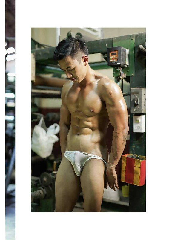Next Image >>